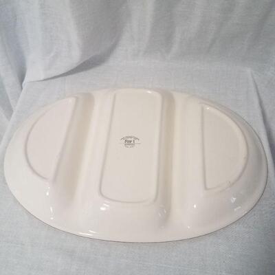 Lot #62 - Ceramic divided fruit platter