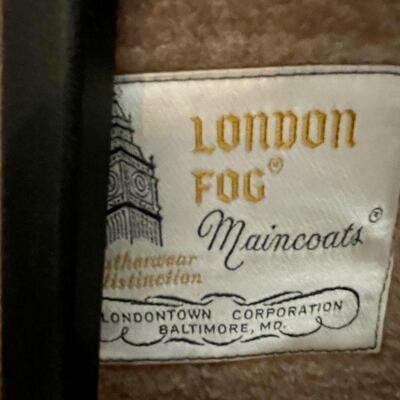 Vintage London Fog Ladies Trenchcoat Size 6 Pristine
