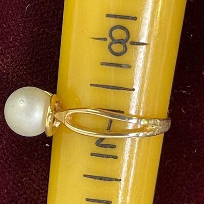 #14 14K Gold Ring with Solitaire Peal 2.2 g Sz 7