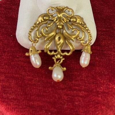 #41 Gold Pin with Freshwater  Pearls "AD" 