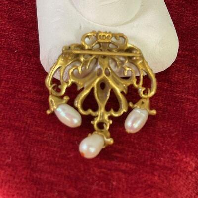 #41 Gold Pin with Freshwater  Pearls 