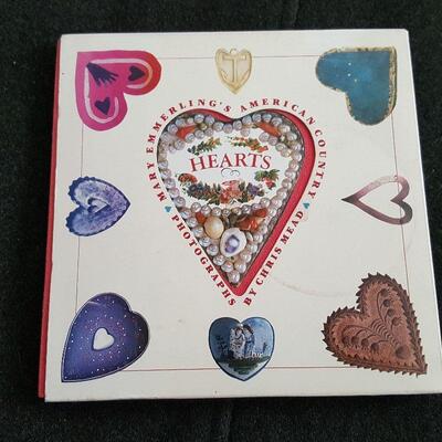 Mary Emmerling's Country Hearts Book