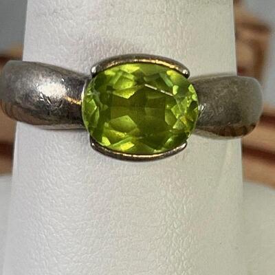 #120 Peridot Silver Women's Ring .925 Size 9 