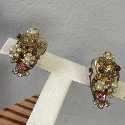 #127 Bejeweled Costume Vintage Clip on Earrings. 