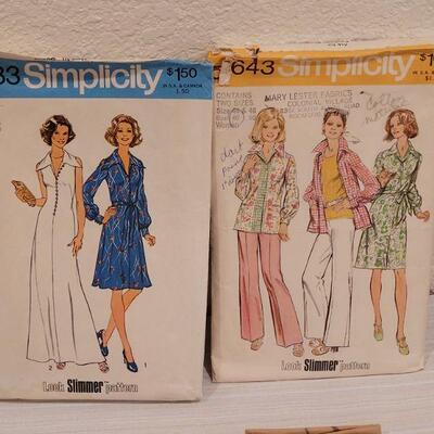 Lot 10: (10) Vintage 1970's Sewing Patterns 