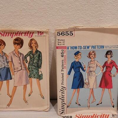 Lot 27:  (10) Vintage 1970's Sewing Patterns 