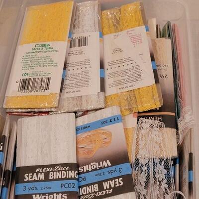 Lot 28: NEW Vintage Bias Lace and Seam Binding 
