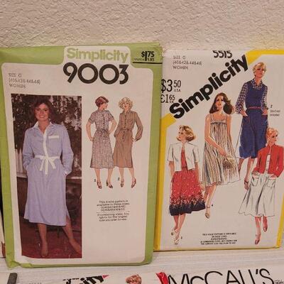 Lot 32: (10) Vintage 1970's Sewing Patterns 