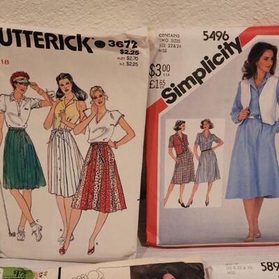Lot 37: (10) Vintage 1970's Sewing Patterns 