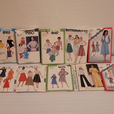 Lot 37: (10) Vintage 1970's Sewing Patterns 