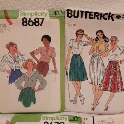Lot 37: (10) Vintage 1970's Sewing Patterns 