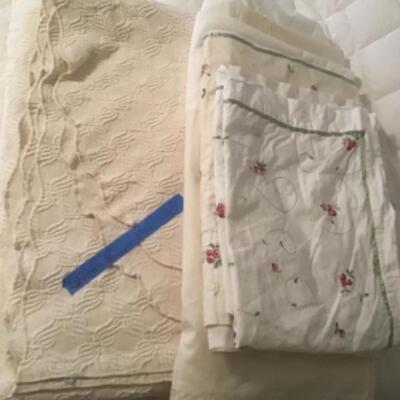 I - 501 Queen Size Comforter & Bedskirt 
