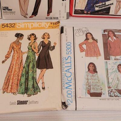 Lot 48: (10) Vintage 1970's Sewing Patterns 