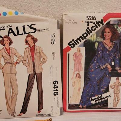 Lot 48: (10) Vintage 1970's Sewing Patterns 