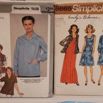 Lot 49: (10) Vintage 1970's Sewing Patterns 