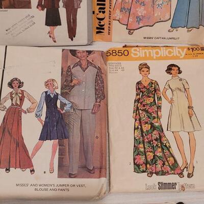 Lot 50: (10) Vintage 1970's Sewing Patterns 