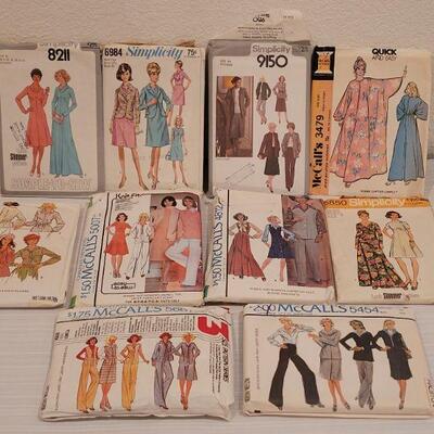 Lot 50: (10) Vintage 1970's Sewing Patterns 