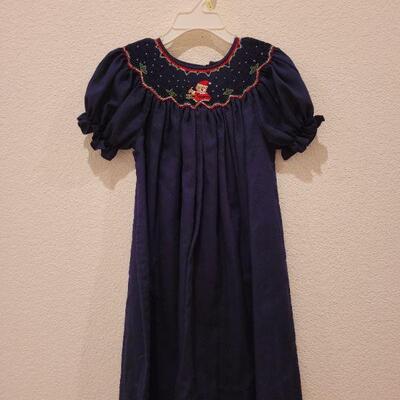 Lot 55: Girls Size 4 Dress