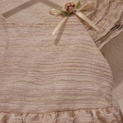 Lot 56: New Girls size 5 Dress