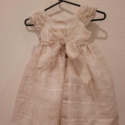 Lot 56: New Girls size 5 Dress