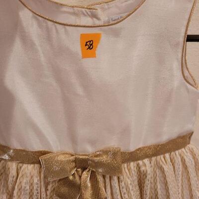 Lot 58: New Girls size 6 Dress