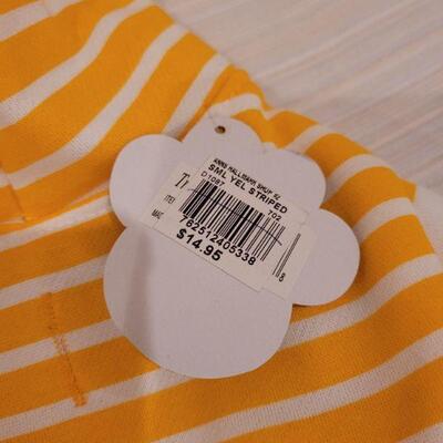 Lot 61: NEW Dog/Cat Hoodies