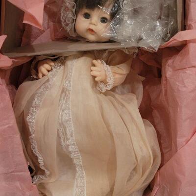 Lot 64: New Vintage MADAME ALEXANDER Sweet Tears Doll 