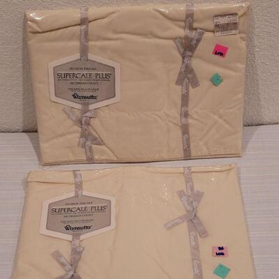 Lot 83: (2) New Wamsutta King Pillow Shams