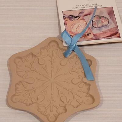 Lot 99: Brown Bag Cookie Art Holiday Molds (2)
