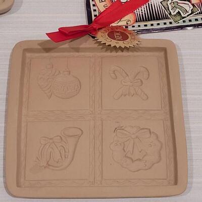 Lot 99: Brown Bag Cookie Art Holiday Molds (2)