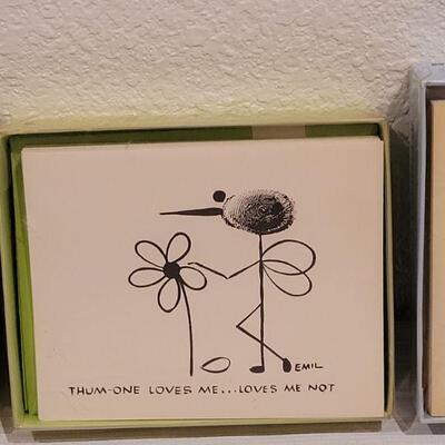 Lot 100: Vintage Note Card Sets (4)