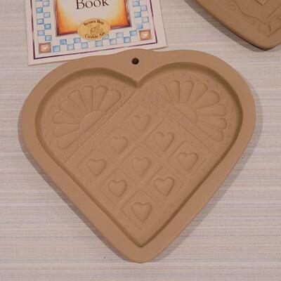 Lot 101: (3) Brown Bag Cookie Art Heart Molds