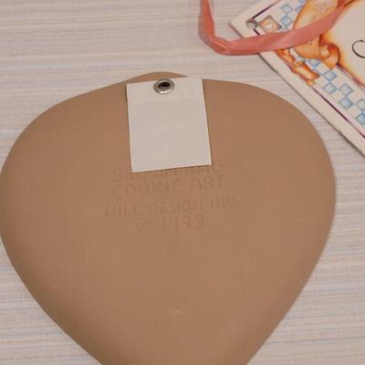 Lot 101: (3) Brown Bag Cookie Art Heart Molds