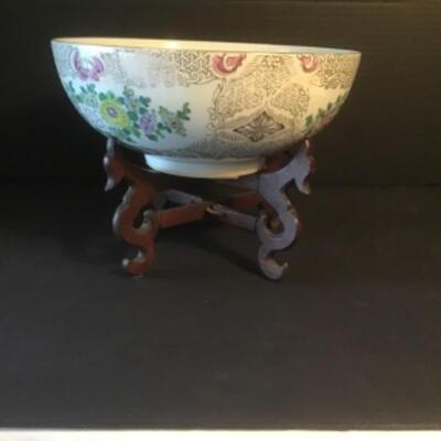 J- 523 Imari Bowl with Wooden Stand 