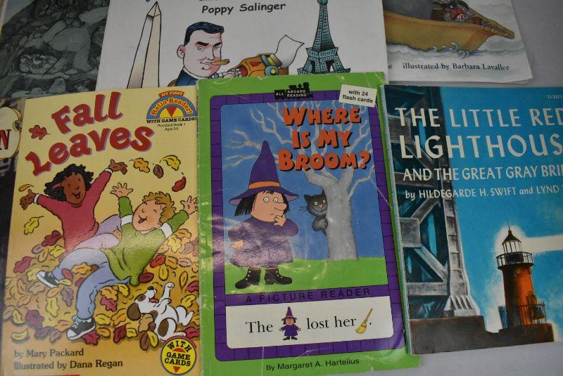 13 Kids Books The Little Red Lighthouse to Spot The Difference