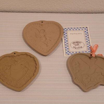 Lot 113: (3) Brown Bag Cookie Art Shortbread Molds