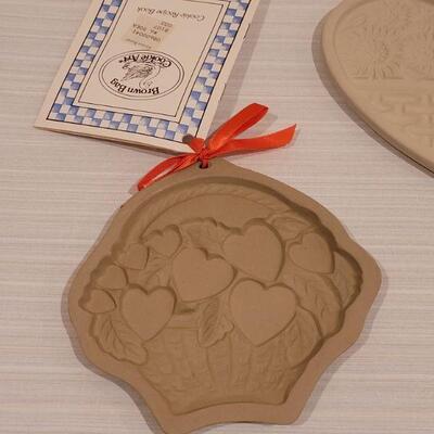 Lot 118: (3) Shortbread Molds