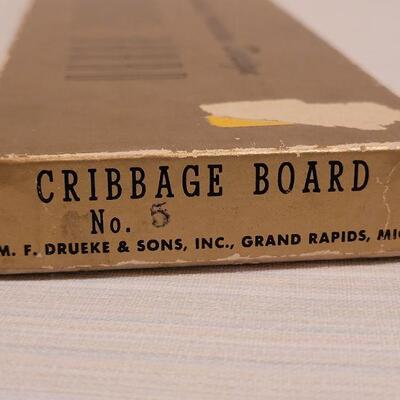 Lot 125: Vintage Drueke Cribbage Board
