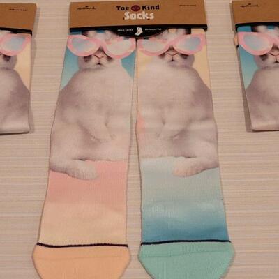 Lot 130: (3) New Easter Bunny Socks