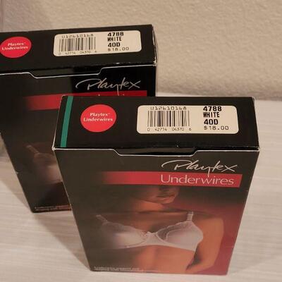 Lot 140: (3) New in Package Bras