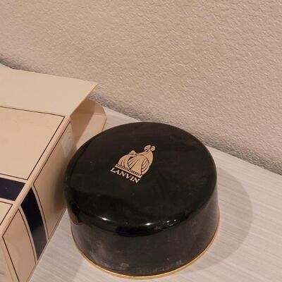 Lot 147: Lanvin Dusting Powder and Bath Pouch