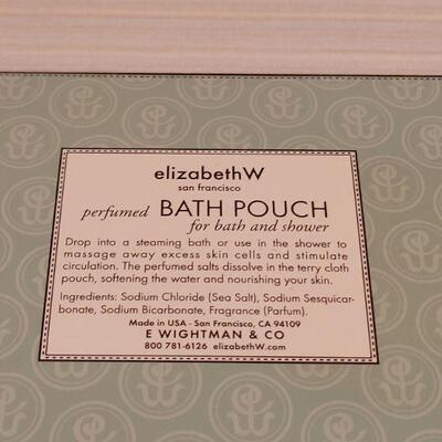 Lot 147: Lanvin Dusting Powder and Bath Pouch