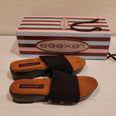 Lot 149: New in Box Lexeee Shoes size 7.5