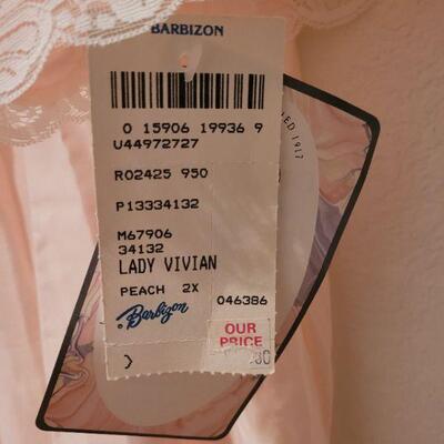 Lot 152: New Barbizon Night GOWN