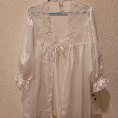 Lot 154: New Eve Stillman Housecoat