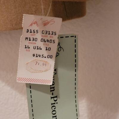 Lot 159: New Lord & Taylor Blazer