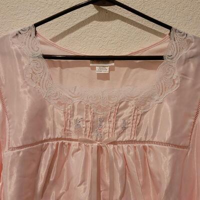 Lot 165: New Barbizon Night Gown 