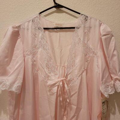Lot 166: New Barbizon Night Gown 
