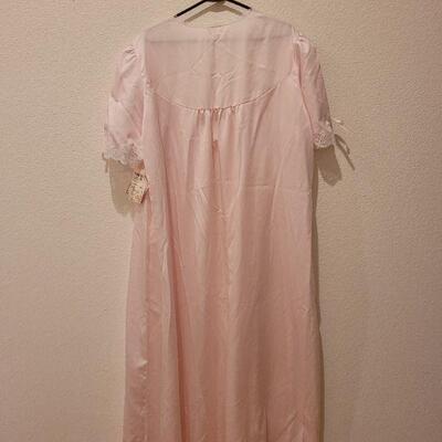Lot 166: New Barbizon Night Gown 