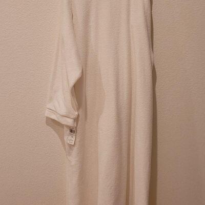 Lot 168:  New Housecoat